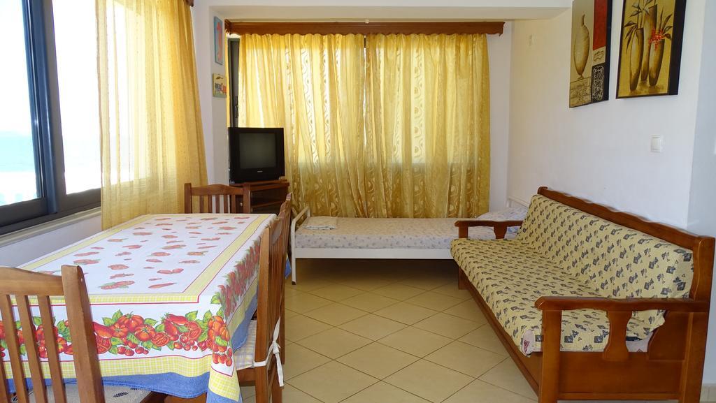 קסאמיל Petro'S Apartments מראה חיצוני תמונה